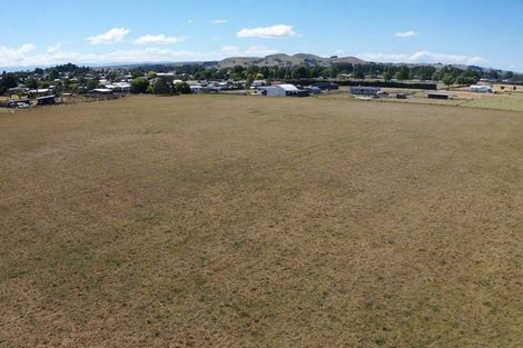 Photo of property in 42 Svenson Road, Waipukurau, 4200