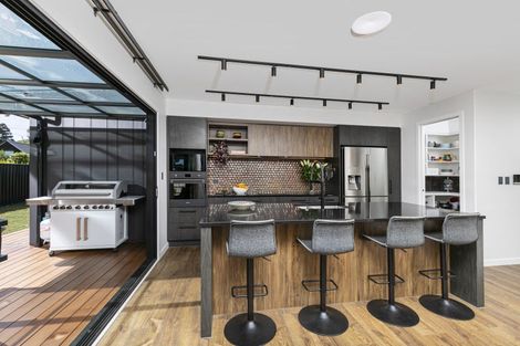 Photo of property in 2a Roland Road, Greenhithe, Auckland, 0632