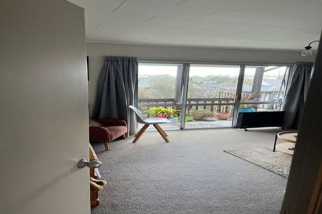 Photo of property in 22 Merida Place, Unsworth Heights, Auckland, 0632