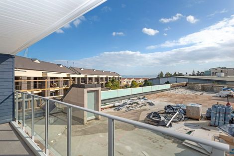 Photo of property in Marina View Apartments, 201/4 Reads Quay, Gisborne, 4010