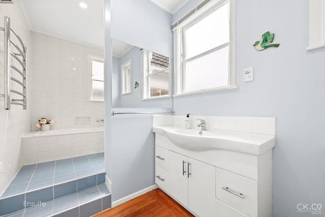 Photo of property in 17 Chilton Grove, Hutt Central, Lower Hutt, 5010