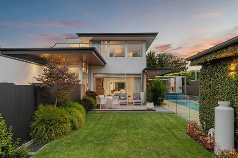 Photo of property in 10 Royds Street, Fendalton, Christchurch, 8014