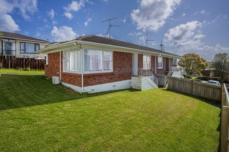 Photo of property in 2/18 Anne Road, Hillcrest, Auckland, 0627