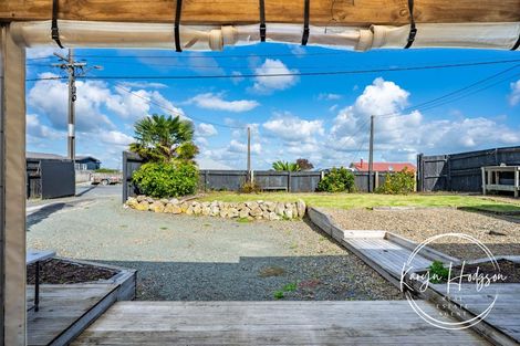 Photo of property in 103 Hurndall Street East, Maungaturoto, 0520