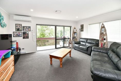 Photo of property in 4b Kathy Terrace, Stanmore Bay, Whangaparaoa, 0932