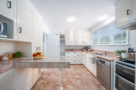 Photo of property in 82 Larsen Crescent, Tawa, Wellington, 5028