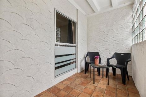 Photo of property in 2/1a Oates Road, Glen Eden, Auckland, 0602