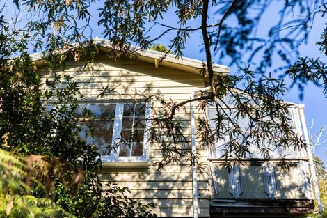 Photo of property in 16 Walter Road, Lowry Bay, Lower Hutt, 5013