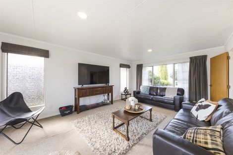 Photo of property in 50 John F Kennedy Drive, Milson, Palmerston North, 4414
