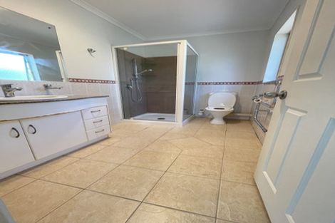 Photo of property in 7 Nier Place, East Tamaki Heights, Auckland, 2016