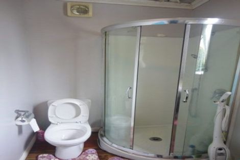 Photo of property in 3 Pleasant Road, Glen Eden, Auckland, 0602