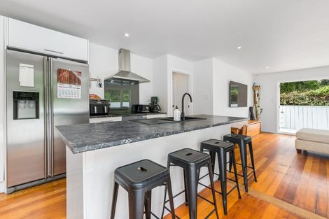 Photo of property in 10 Zealandia Road, Manly, Whangaparaoa, 0930
