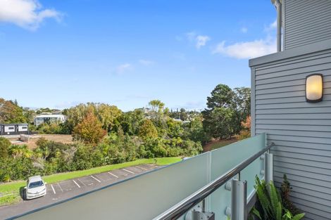 Photo of property in 16b/30 Westward Ho, Glen Eden, Auckland, 0602