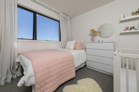 Photo of property in 70a Neil Avenue, Te Atatu Peninsula, Auckland, 0610