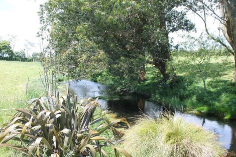 Photo of property in 787 Main North Road, Motunui, Waitara, 4383