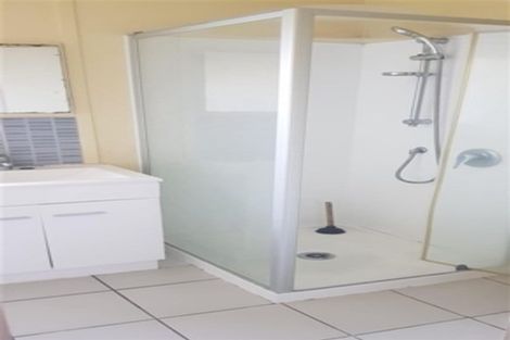 Photo of property in 3/16 Northall Road, New Lynn, Auckland, 0600