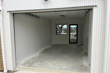 Photo of property in 26a Oreil Avenue, West Harbour, 0618