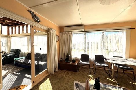 Photo of property in 8 Kowhai Street, Kaka Point, Balclutha, 9271