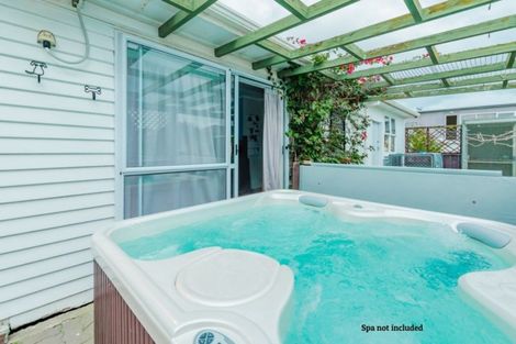 Photo of property in 20 Ngapotiki Street, Paraparaumu Beach, Paraparaumu, 5032
