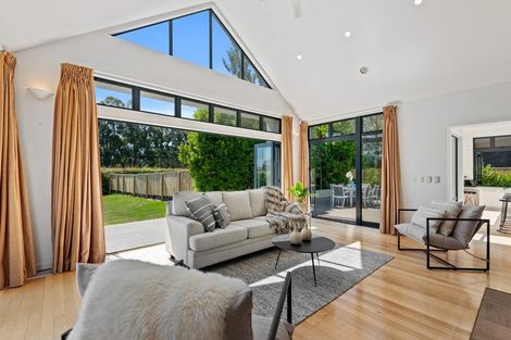 Photo of property in 105 Gladstone Road, Dalmore, Dunedin, 9010