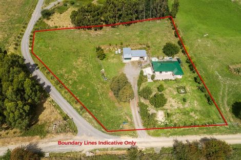 Photo of property in 69 Tiffen Lane, Waipawa, 4210