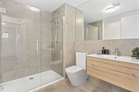 Photo of property in 69u2 Tiketike Way, Brooklyn, Wellington, 6021