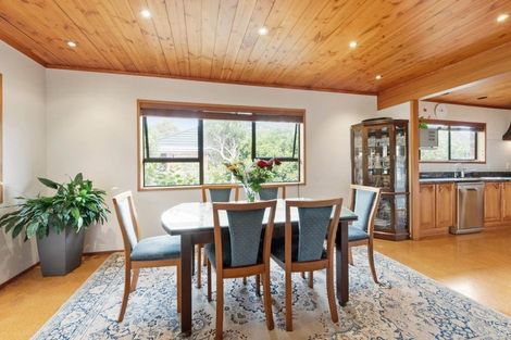 Photo of property in 22 Godley Road, Green Bay, Auckland, 0604