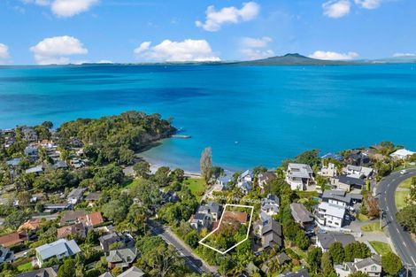 Photo of property in 73 Beach Road, Castor Bay, Auckland, 0620