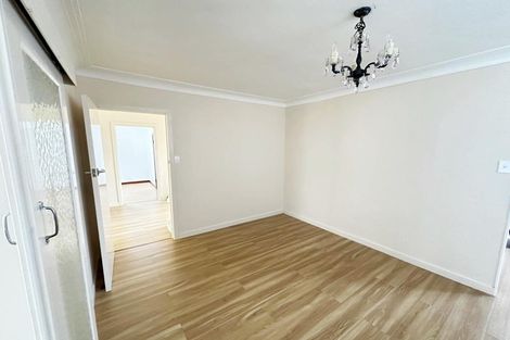Photo of property in 204 Edmonton Road, Te Atatu South, Auckland, 0610