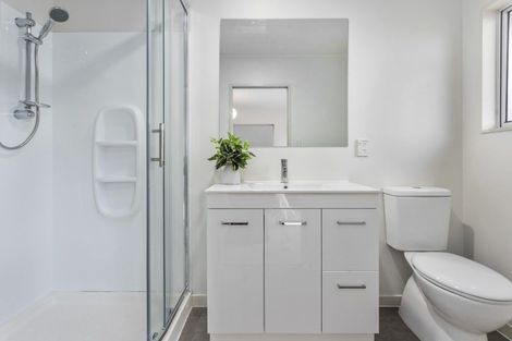 Photo of property in 1/5 Pelican Lane, Unsworth Heights, Auckland, 0632