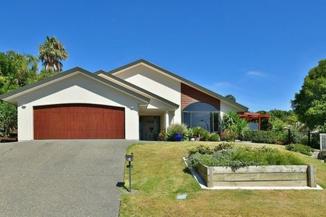Photo of property in 4 Grovenor Drive, Orewa, 0931