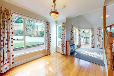 Photo of property in 24 Saunders Close, Whitby, Porirua, 5024