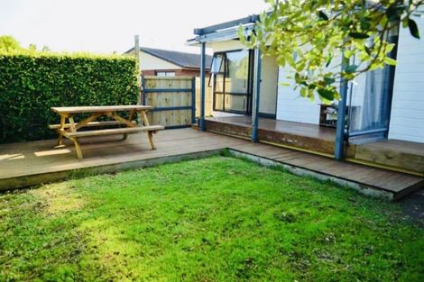 Photo of property in 1/6 Mimosa Place, Half Moon Bay, Auckland, 2012