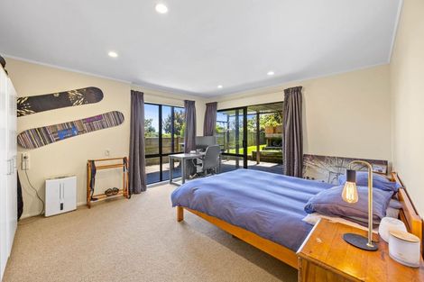 Photo of property in 4 Mellons Bay Road, Howick, Auckland, 2014