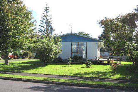 Photo of property in 7 Compass Place, Te Atatu Peninsula, Auckland, 0610