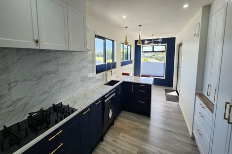 Photo of property in 4 Miro Street, Merrilands, New Plymouth, 4312