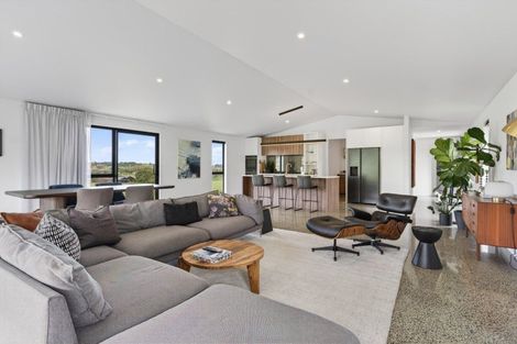 Photo of property in 10 Lakeview Lane, Mangawhai, 0573