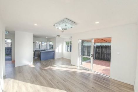 Photo of property in 87 Pooks Road, Ranui, Auckland, 0612