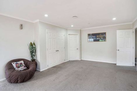 Photo of property in 12 Scotts Field Drive, Takanini, 2112