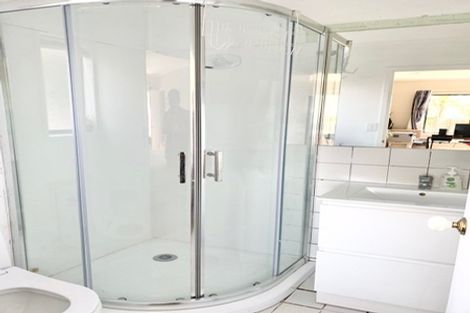 Photo of property in 2d Palomino Drive, Henderson, Auckland, 0612