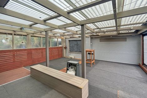 Photo of property in 6 Chadwick Place, Highbury, Palmerston North, 4412