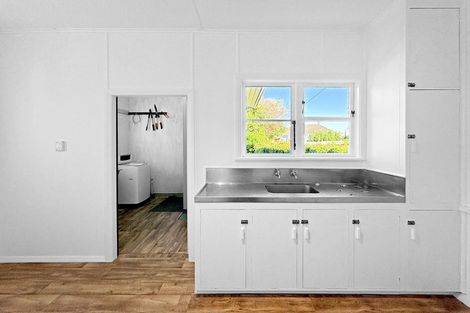 Photo of property in 10 Clapham Place, Whanganui East, Whanganui, 4500