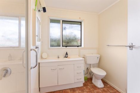Photo of property in 33 Raukawa Street, Otaki, 5512