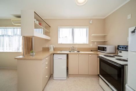 Photo of property in 1/28 Tiverton Crescent, Whalers Gate, New Plymouth, 4310