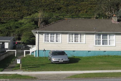 Photo of property in 192 Waddington Drive, Naenae, Lower Hutt, 5011