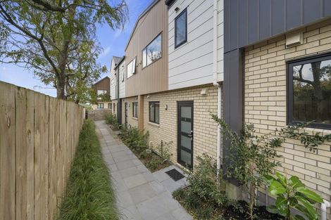 Photo of property in 5/11 Karamu Street, Te Atatu Peninsula, Auckland, 0610