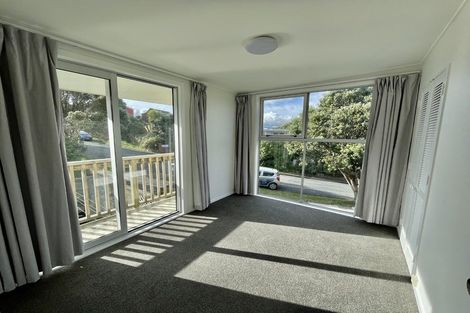 Photo of property in 7f1 Rangitane Street, Maupuia, Wellington, 6022