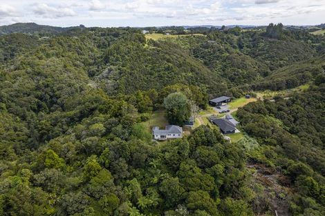 Photo of property in 37 Ngapuke Lane, Parua Bay, 0192