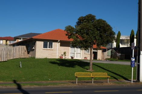 Photo of property in 602 Massey Road, Mangere, Auckland, 2022