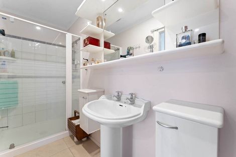 Photo of property in 102 Arran Road, Browns Bay, Auckland, 0630